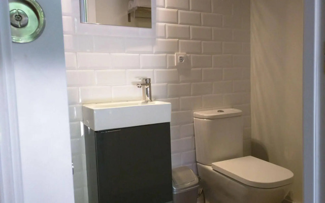 NWT Paradise Urban Hostel