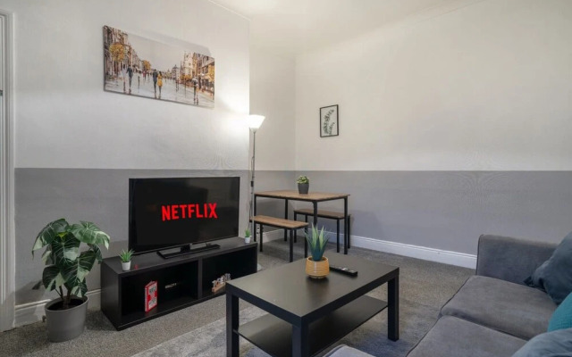 3 Bed-free Parking-close to City