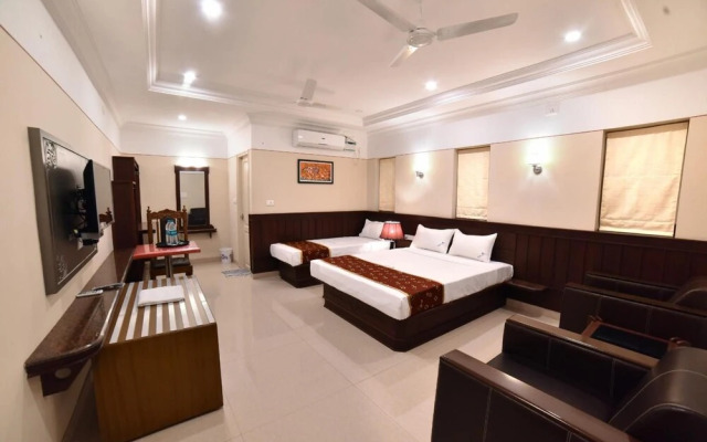 Hotel Vashanth Krishna