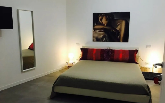 Room Center Station 2