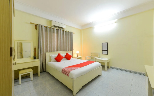 OYO 296 Amely Hotel