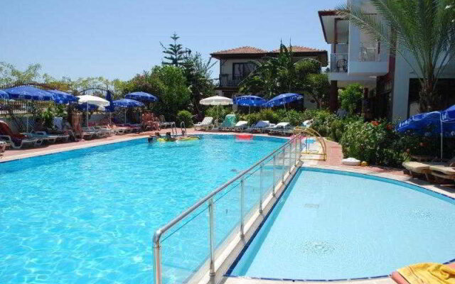 Side Elis Hotel