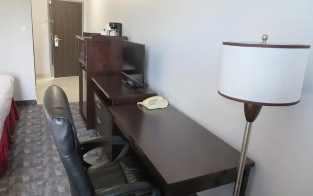 Travelodge by Wyndham Rosetown