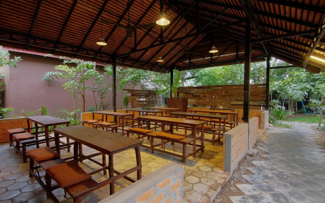 Palm Village Resort & Spa
