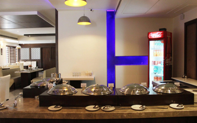 oyo premium TDI mall fatehabad road