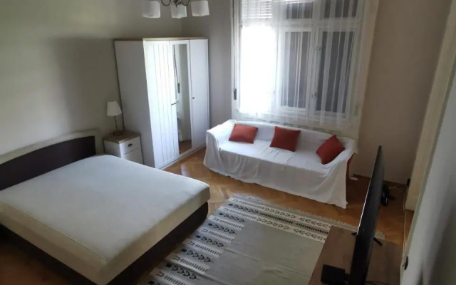 Antikvilla Apartman