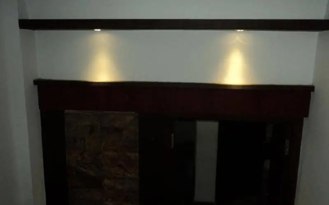 Goroomgo Priyanshu Guest House Ruby Kolkata