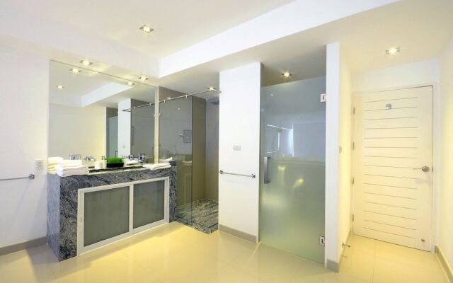 Luxury 5 Star Beach Villa 8 Bedrooms