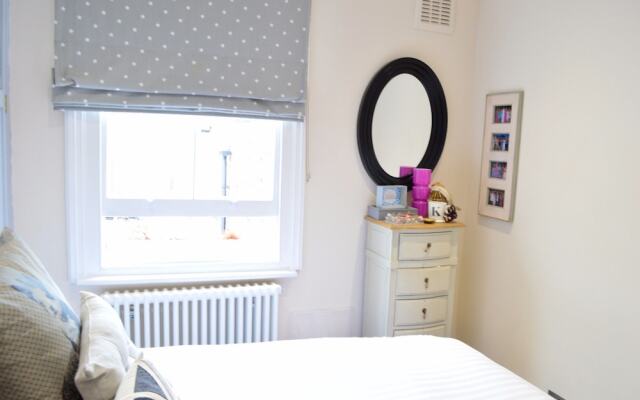 Stylish 2 Bedroom Property in Fulham