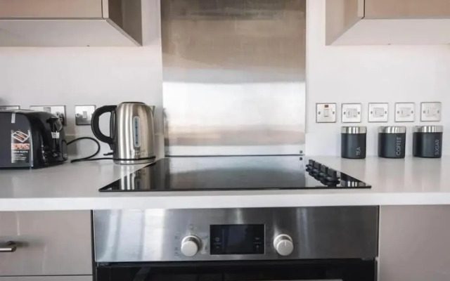 City Centre Appt-sleeps 5-free Parking & Free Wifi
