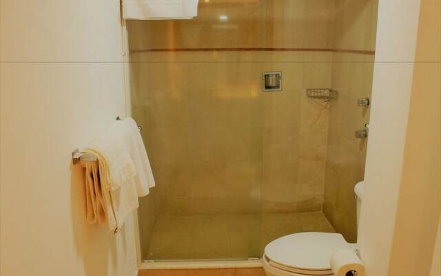 Condesa Suites