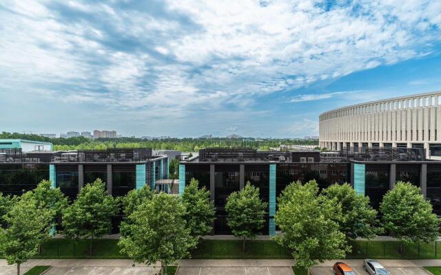 Family Apartments (Фэмили Апартментс) на улице Жлобы 139