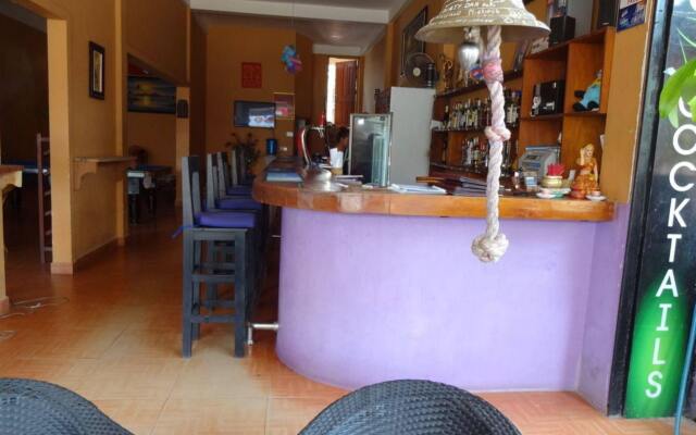 KONG Bar & Guesthouse