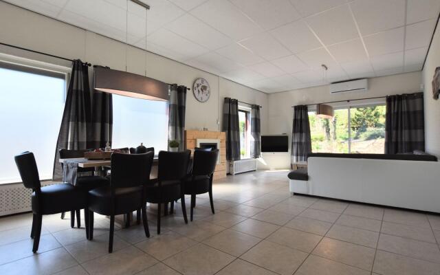 Luxury house in South Limburg with bubble bath and sauna