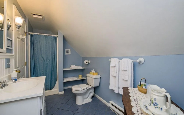 Atlantic Birches Inn