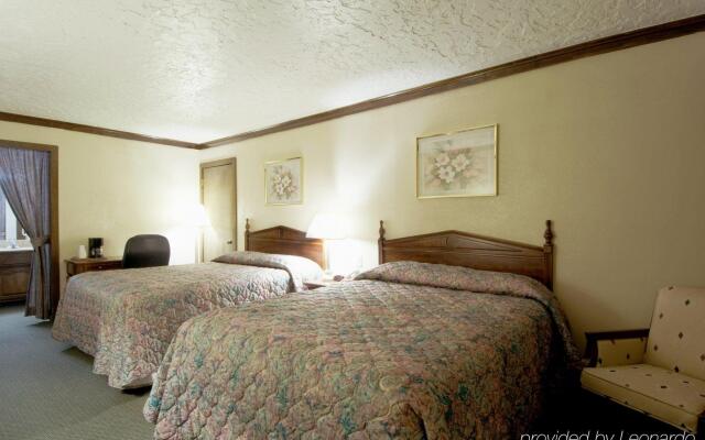 Econo Lodge Inn & Suites