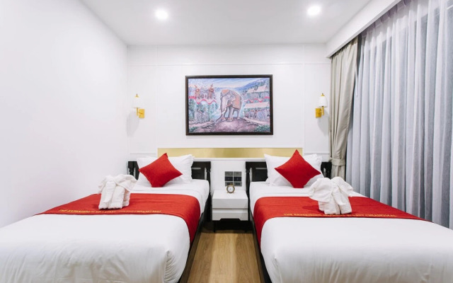 The Experience Walking Street Chiang Mai