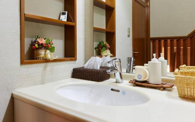 Urayasu House & Disney Area