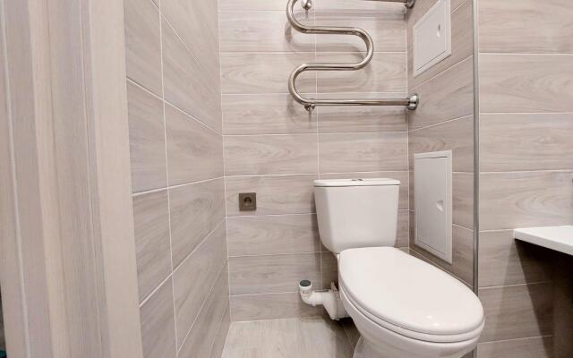 Шарман на проспекте Генерала Тюленева 48