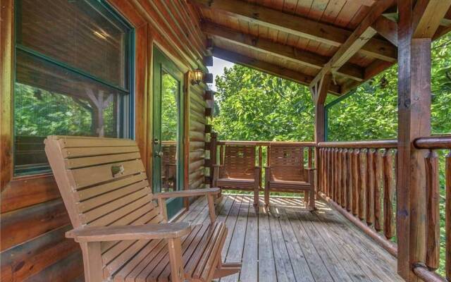 Old Hickory Lodge - Four Bedroom Cabin