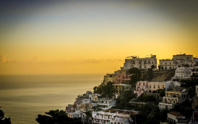 Villa Mary Suites