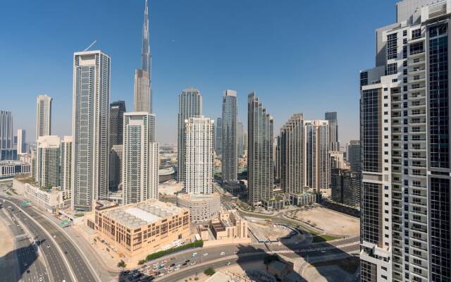 Luxurious 2B With Burj Views in Business Bay