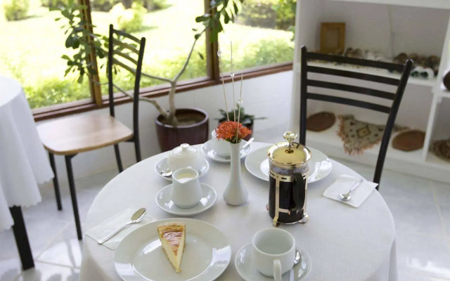 Madang Lodge Hotel