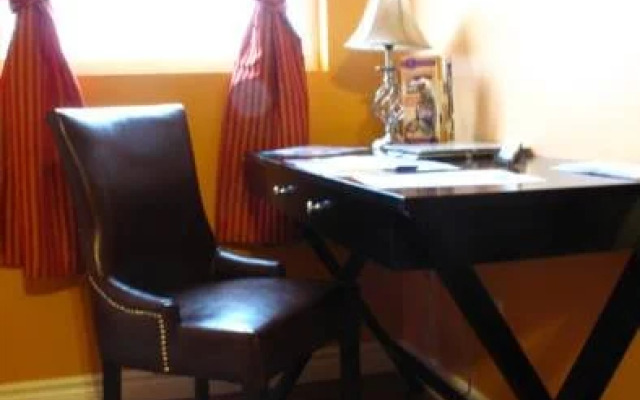 Viv's Front Porch B&B