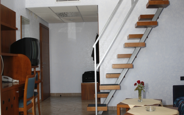 Hotel Zlatni Lav