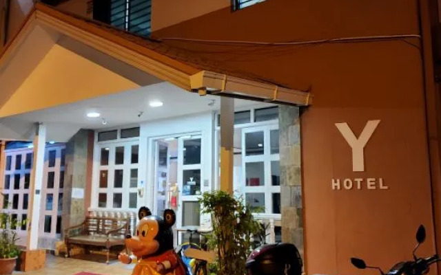 Y Hotel