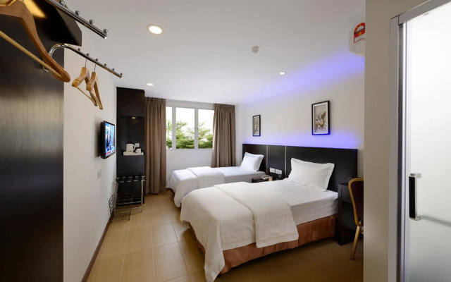 Ernes Hotel Bayu Mutiara