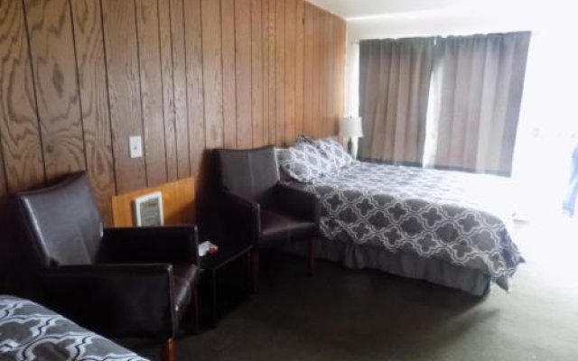 Parkside Motel - North Bend OR