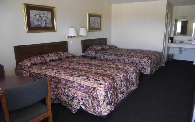Glen Rose Inn and Suites