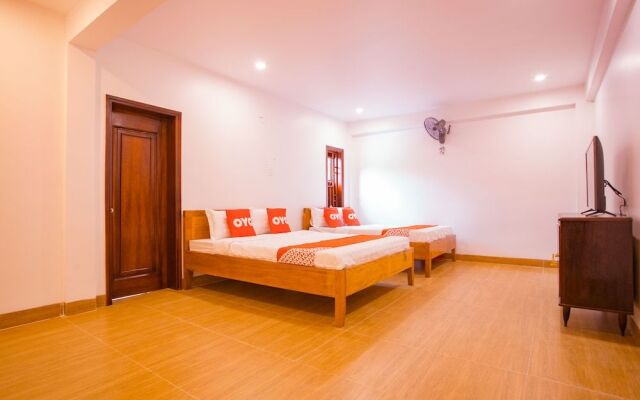 OYO 882 Lucky Hotel