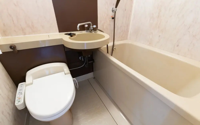 OYO 620 Fujieda City Hotel