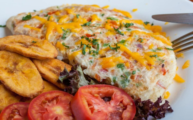 Ihamba Lakeside Safari Lodge