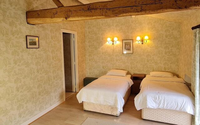 Beautiful Holiday Home With Private Pool