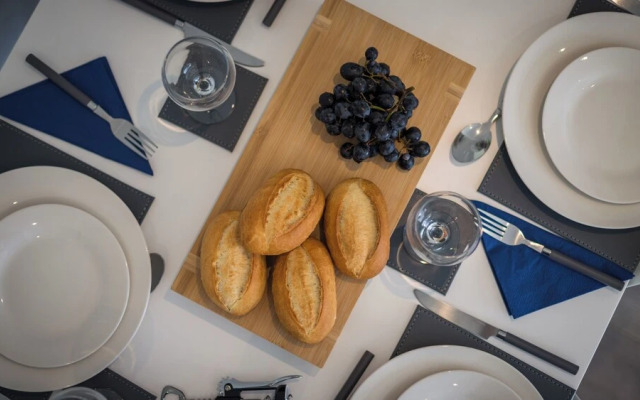 Altham Place-fully Refurbished 2-bath Bungalow