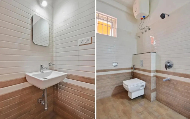 OYO 13043 Sree Sai Suites