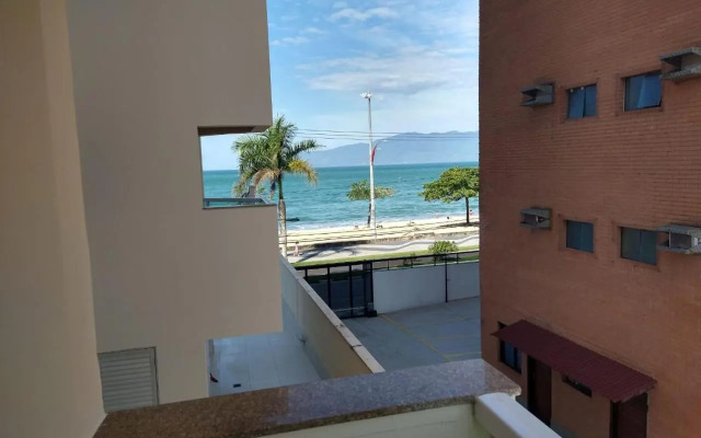 Ap na Avenida da Praia