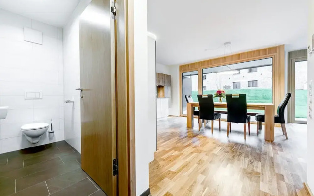 Gartenappartement de Luxe