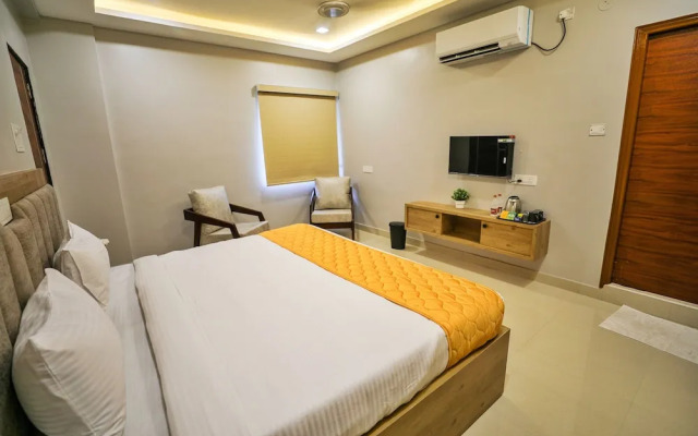 Hotel Ceasta, Next US Consulate Hyderabad, Gachibowli