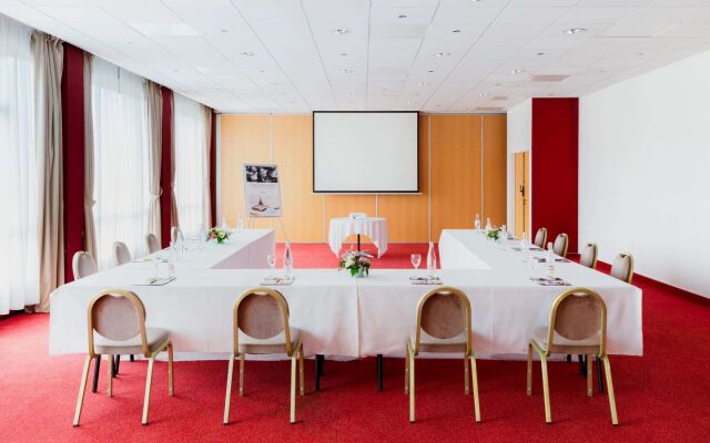 Mercure Nevers Pont de Loire