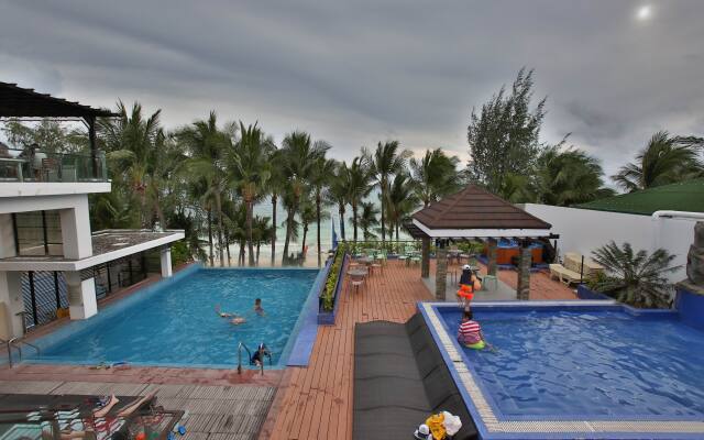 Crown Regency Beach Resort