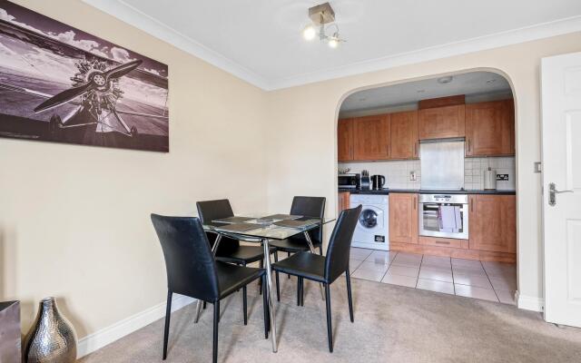 Reading Town Centre River View Serviced Apartments