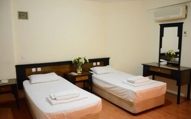 Pinus Apart & Hotel