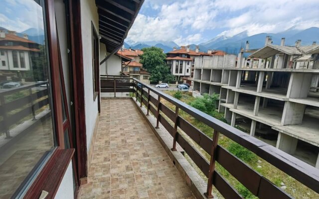 Cosy Mountain View Apartment - 200mbps Wi-fi