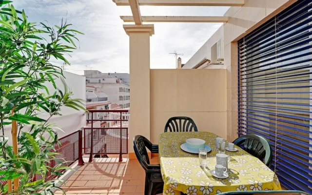 Monte Gordo Downtown by Homing