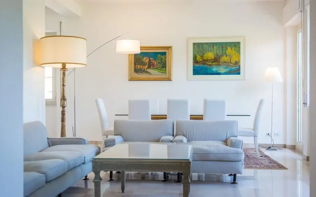 Rental In Rome Colosseum View Luxury Apartment