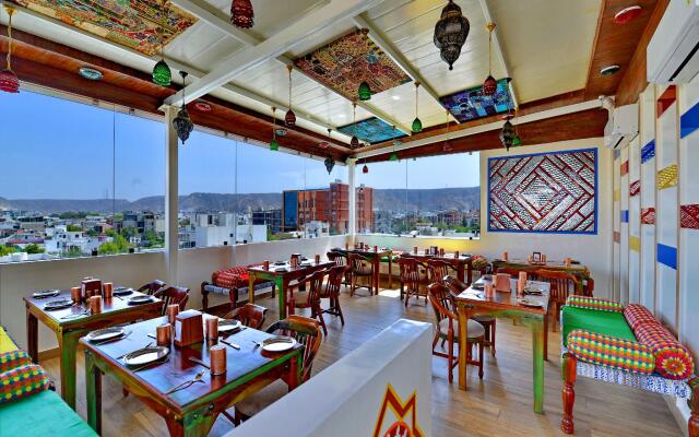 Townhouse 828 Hotel Stay Fine